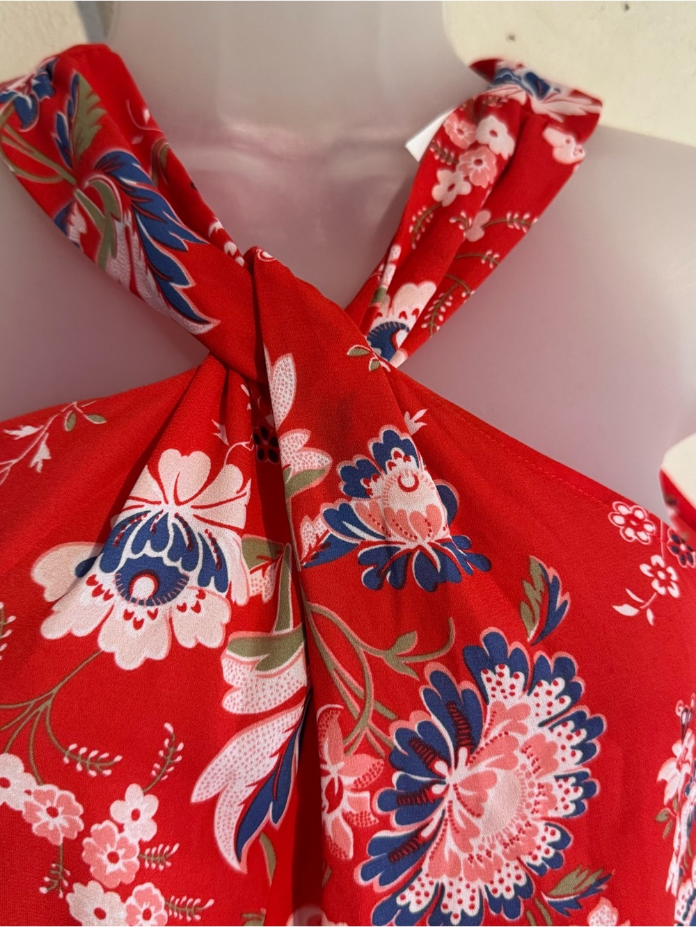 NWT ANN TAYLOR LOFT Red Floral Neckline Detail Top XLARGE #Z - Picture 3 of 9